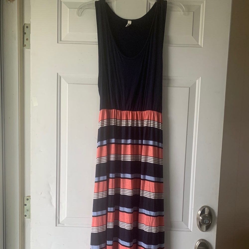 Maternity maxi dress